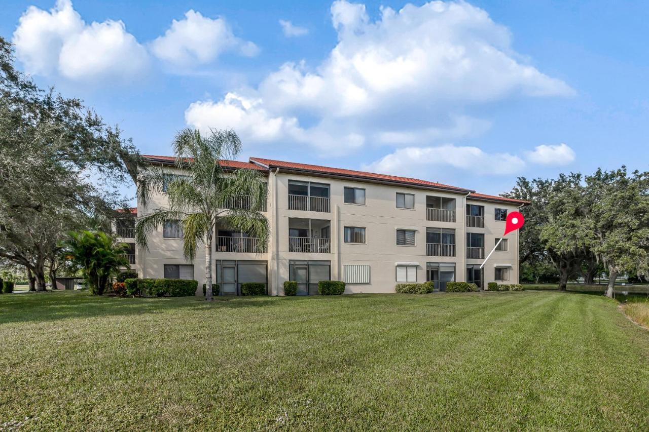 Cross Creek Lakeside Hotel Fort Myers Exterior photo